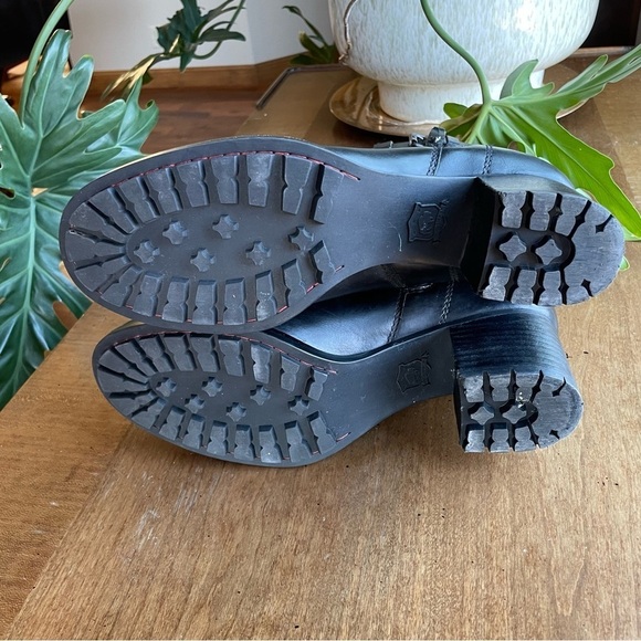 Trask Madison Black Leather Waterproof Boots - Picture 8 of 14